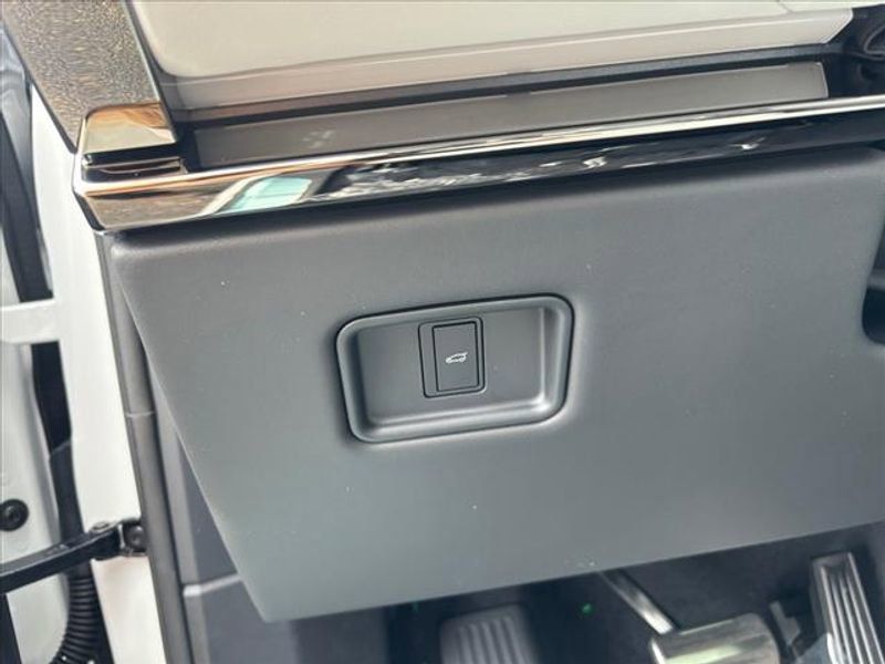 2024 Land Rover Range Rover Sport Dynamic SE Image 24 of 24