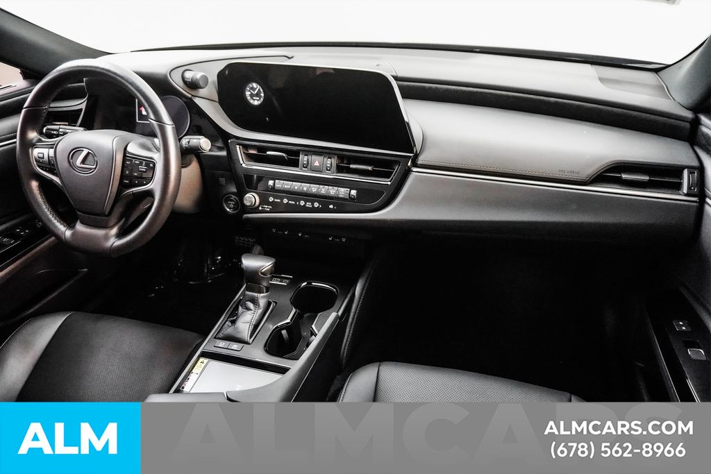 2024 Lexus ES 300h Image 78 of 97