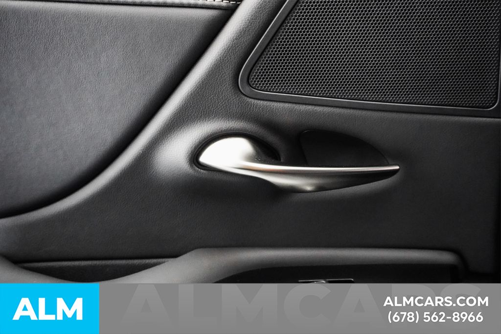 2024 Lexus ES 300h Image 27 of 97