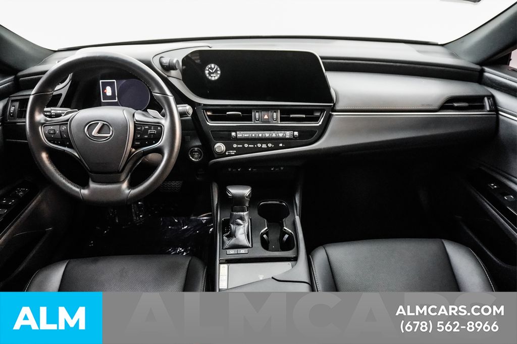 2024 Lexus ES 300h Image 19 of 97