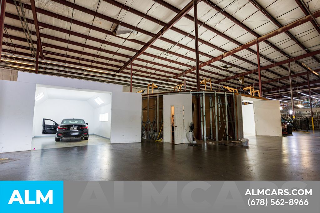 2024 Lexus ES 300h Image 90 of 97