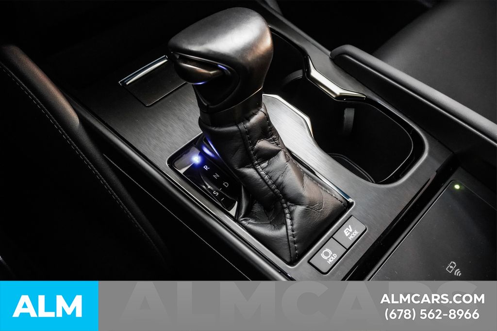 2024 Lexus ES 300h Image 80 of 97