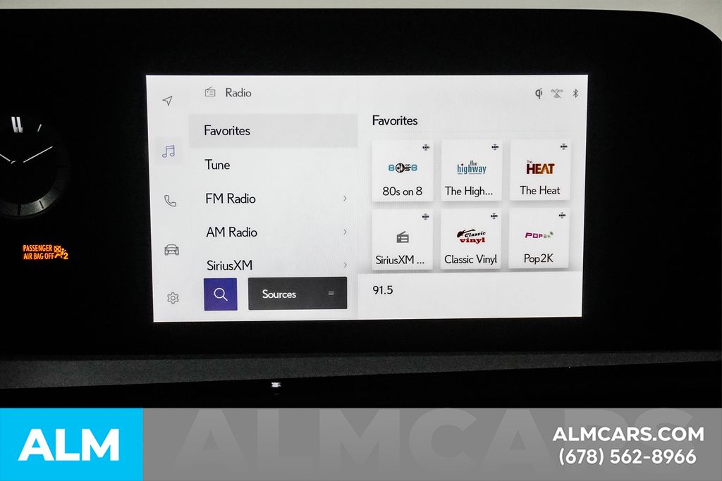 2024 Lexus ES 300h Image 57 of 97