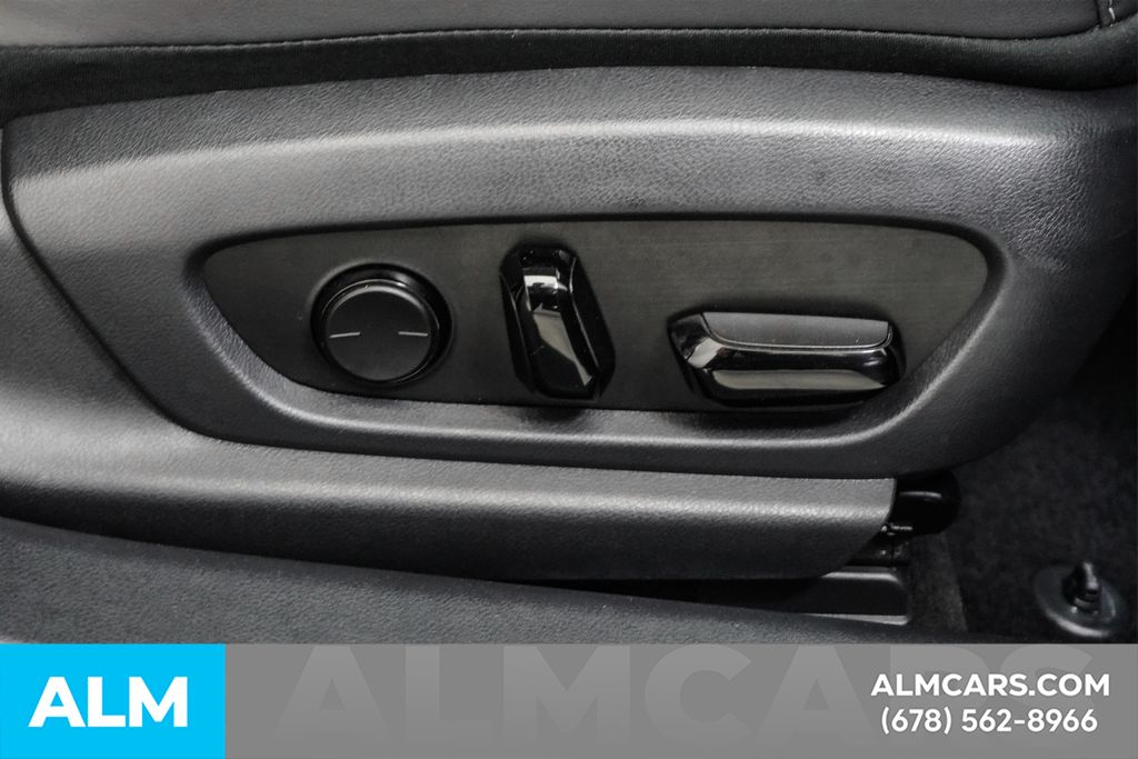 2024 Lexus ES 300h Image 26 of 97