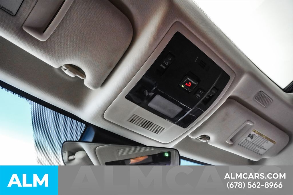 2024 Lexus ES 300h Image 91 of 97