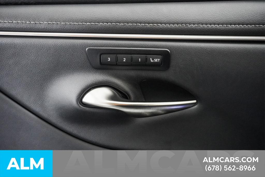 2024 Lexus ES 300h Image 31 of 97