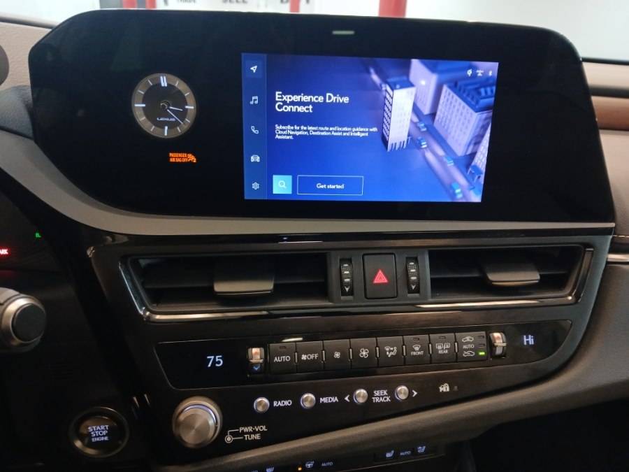 2024 Lexus ES 350 Image 25 of 42