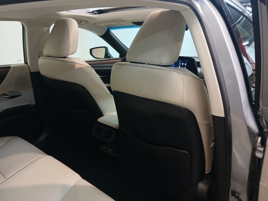 2024 Lexus ES 350 Image 14 of 42