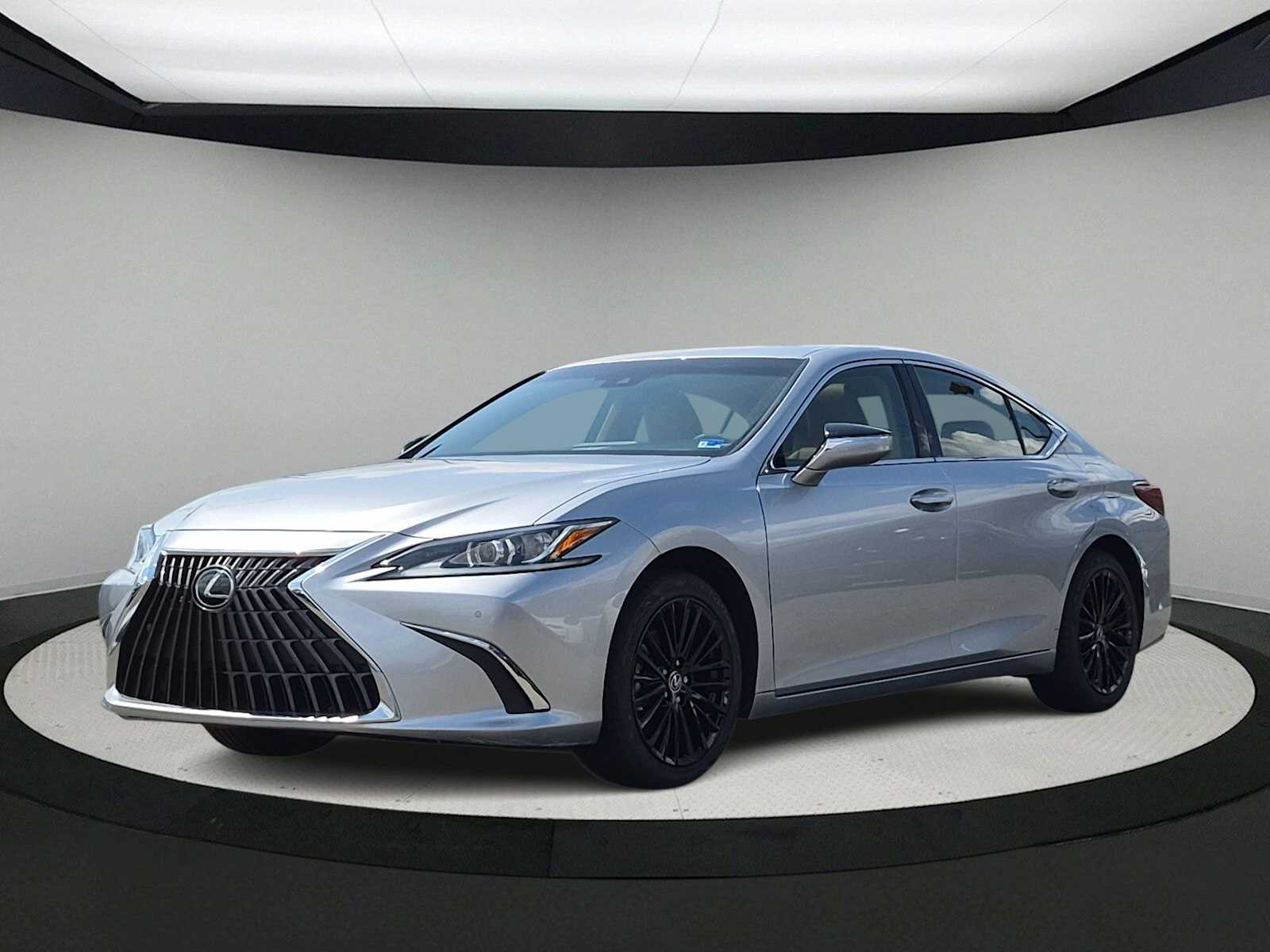 2024 Lexus ES 350 Image 2 of 37