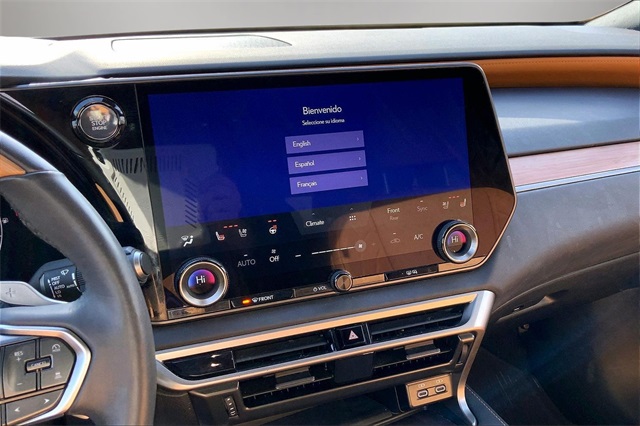 2024 Lexus RX Image 16 of 21