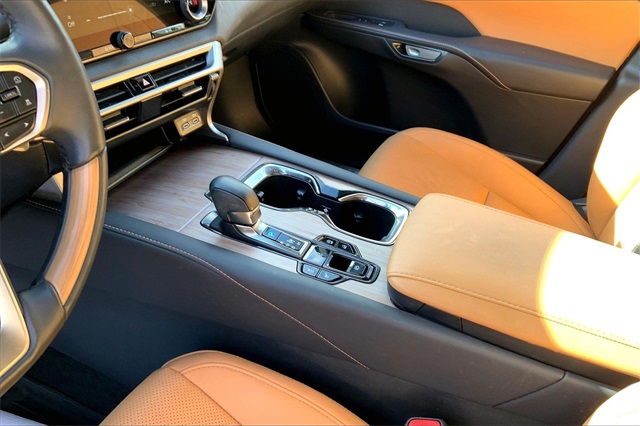 2024 Lexus RX Image 17 of 21