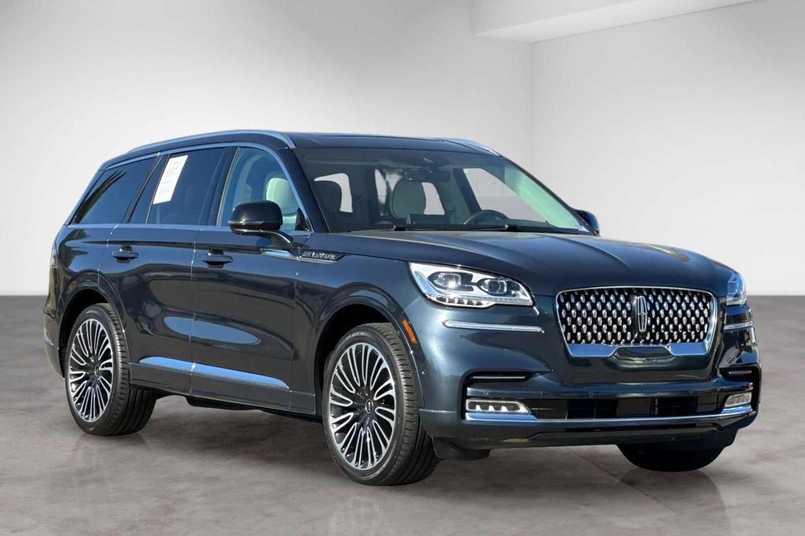2024 Lincoln Aviator Black Label Image 3 of 42