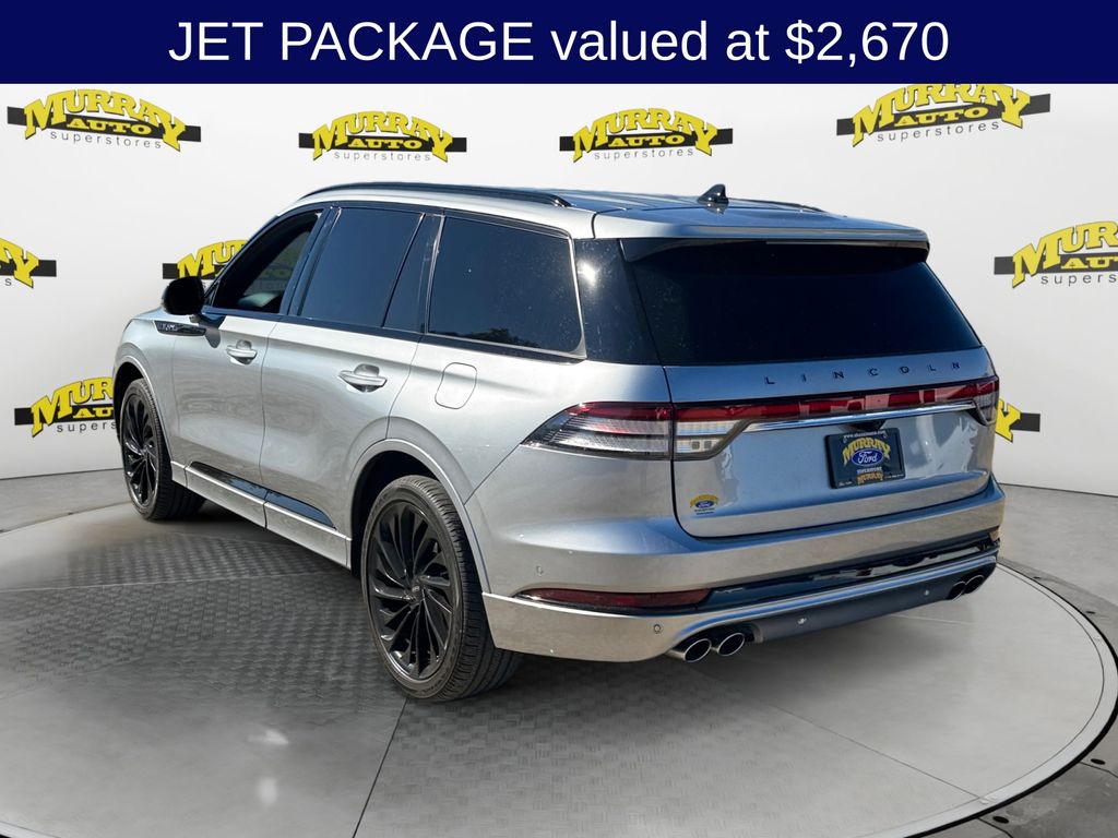 2024 Lincoln Aviator Black Label Image 7 of 40