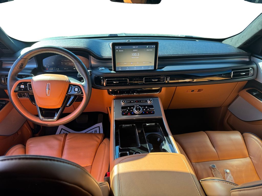 2024 Lincoln Aviator Black Label Image 18 of 40