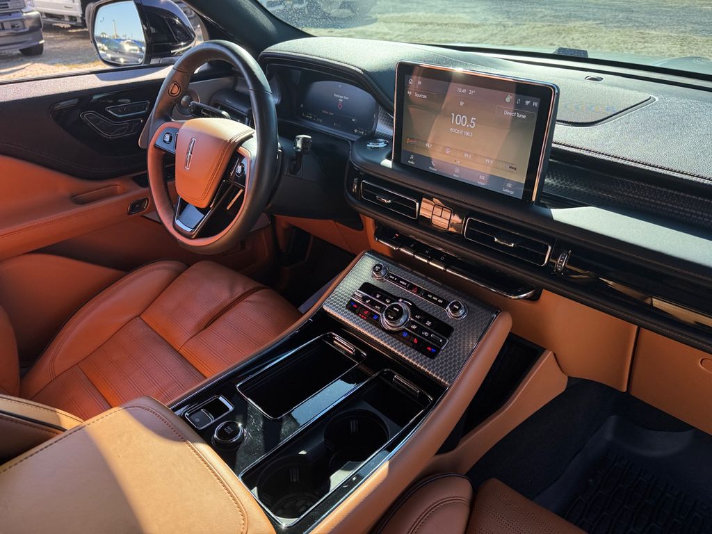 2024 Lincoln Aviator Black Label Image 20 of 40