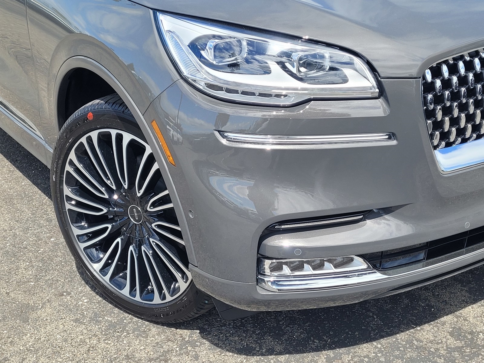 Vehicle image 6 of 12