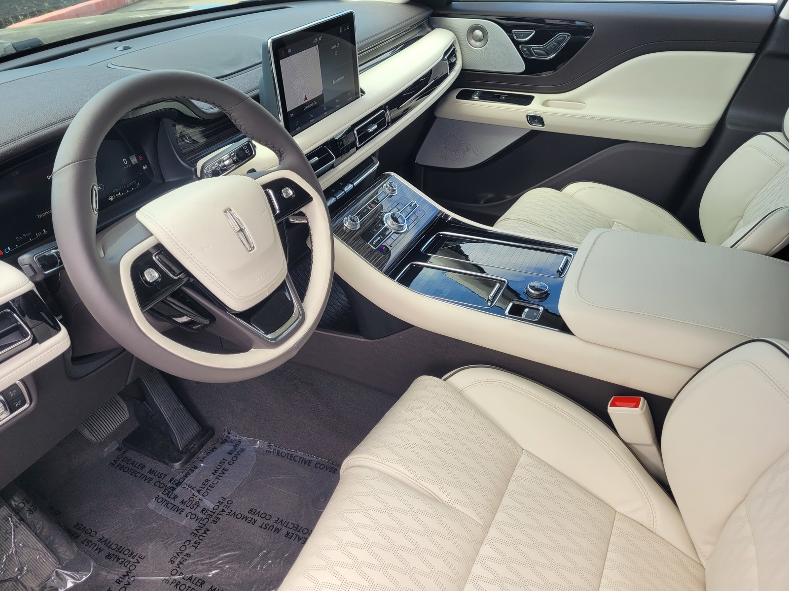 Vehicle image 11 of 12