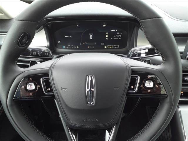 Vehicle image 11 of 17