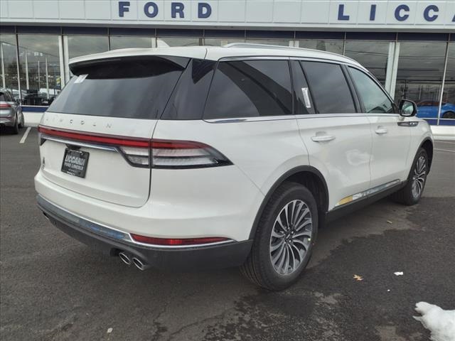 Vehicle image 4 of 17