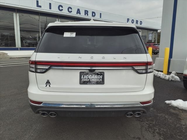 Vehicle image 6 of 17