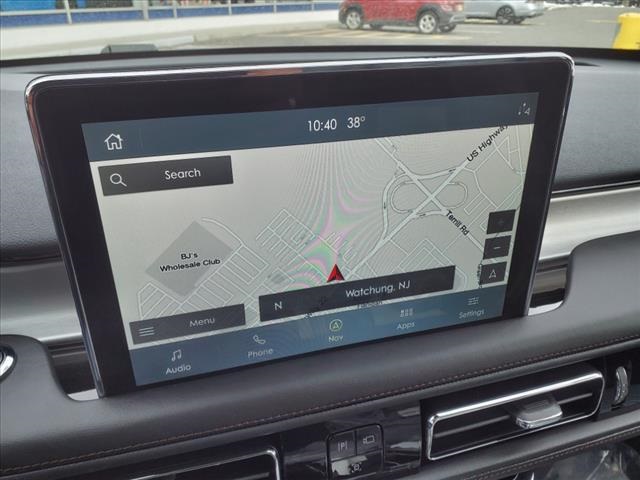 Vehicle image 12 of 17