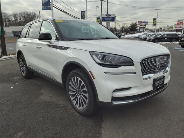 Vehicle image 3 of 17