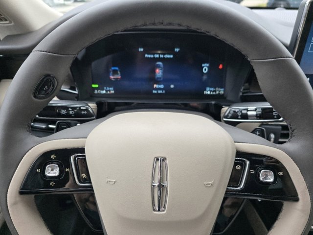 Vehicle image 16 of 30