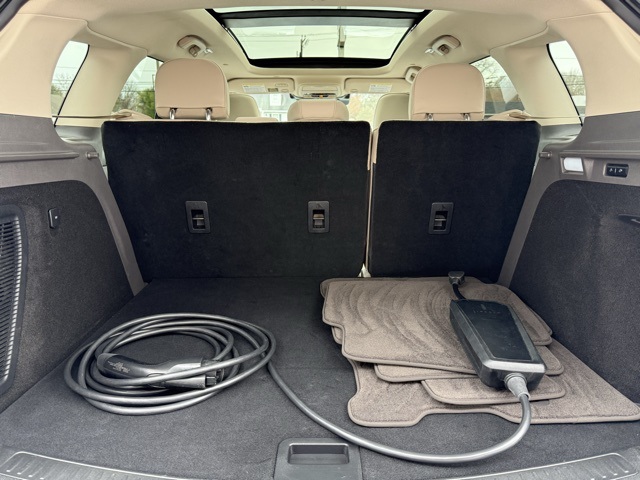 Vehicle image 10 of 46