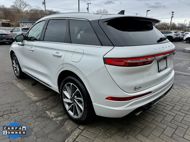 Vehicle image 7 of 46