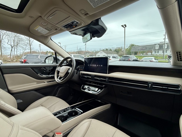 Vehicle image 22 of 46