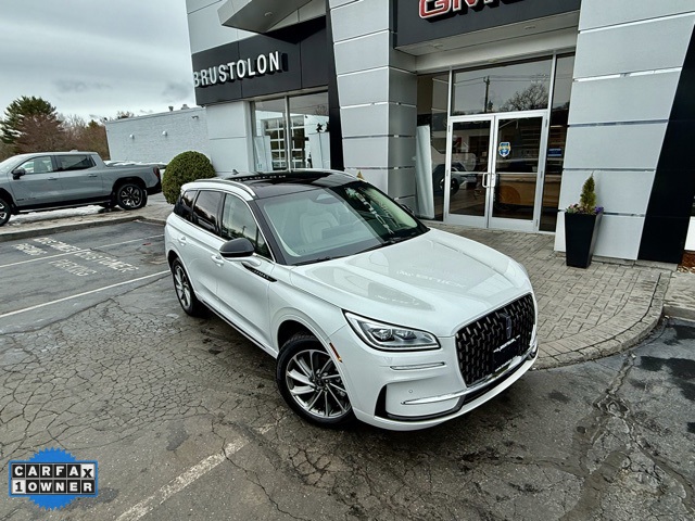 Vehicle image 4 of 46
