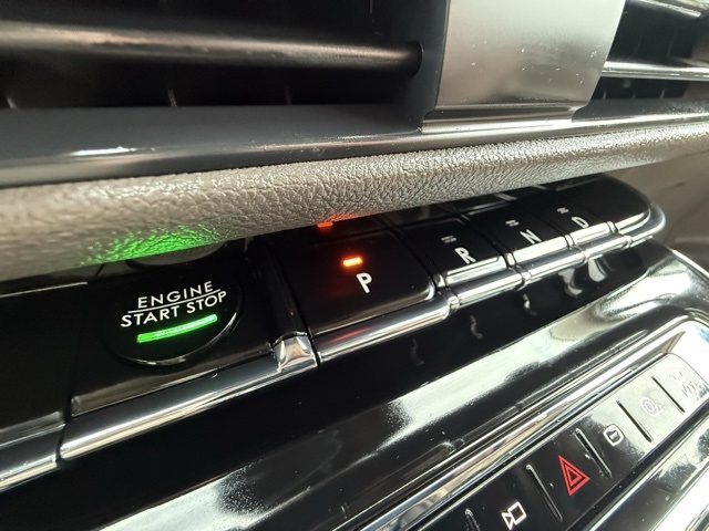 Vehicle image 25 of 46