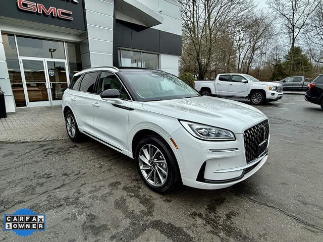 Vehicle image 2 of 46