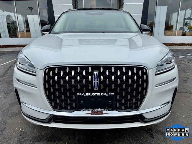 Vehicle image 8 of 46