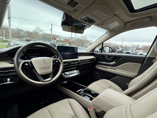 Vehicle image 21 of 46