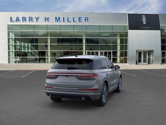 Vehicle image 8 of 22