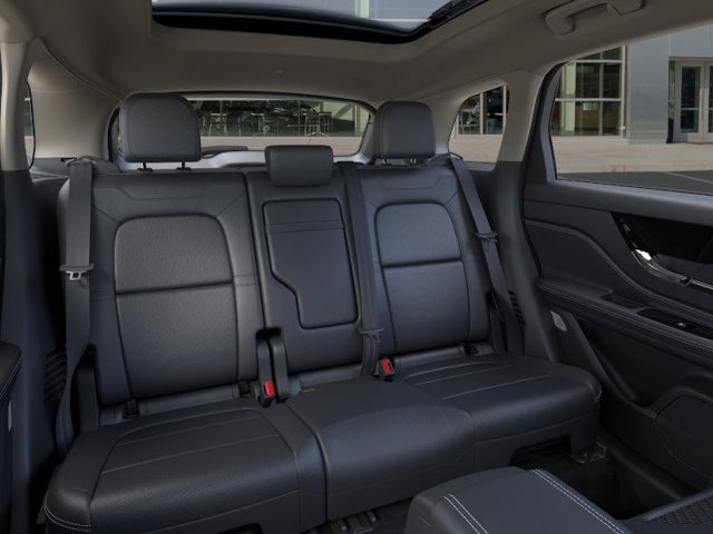 Vehicle image 11 of 22