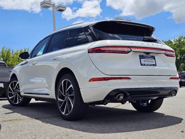 Vehicle image 15 of 32