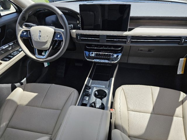Vehicle image 22 of 32