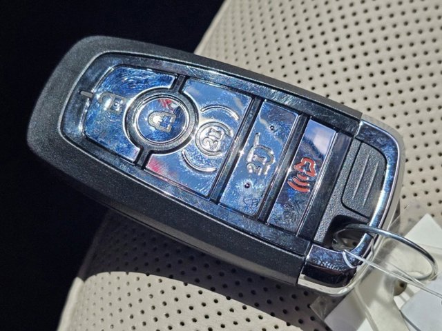 Vehicle image 32 of 32