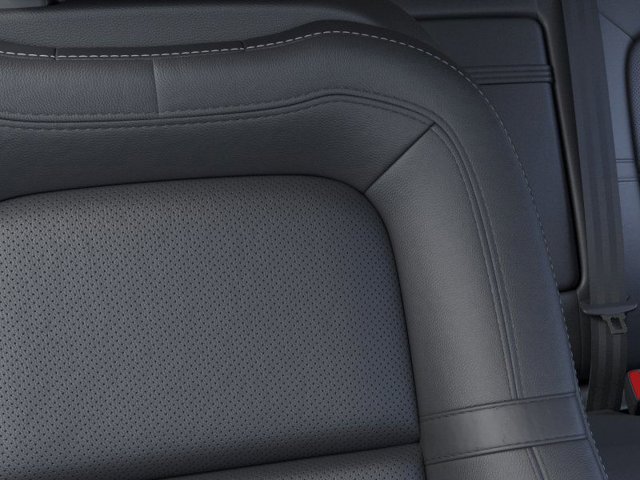 Vehicle image 17 of 22