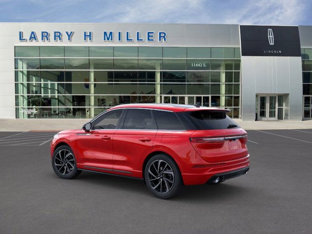 Vehicle image 4 of 22
