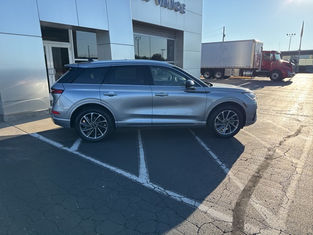 2024 Lincoln Corsair Grand Touring Image 5 of 41