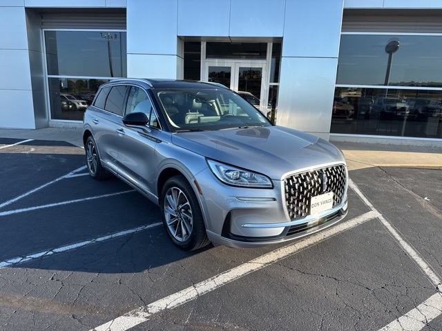 2024 Lincoln Corsair Grand Touring Image 3 of 41