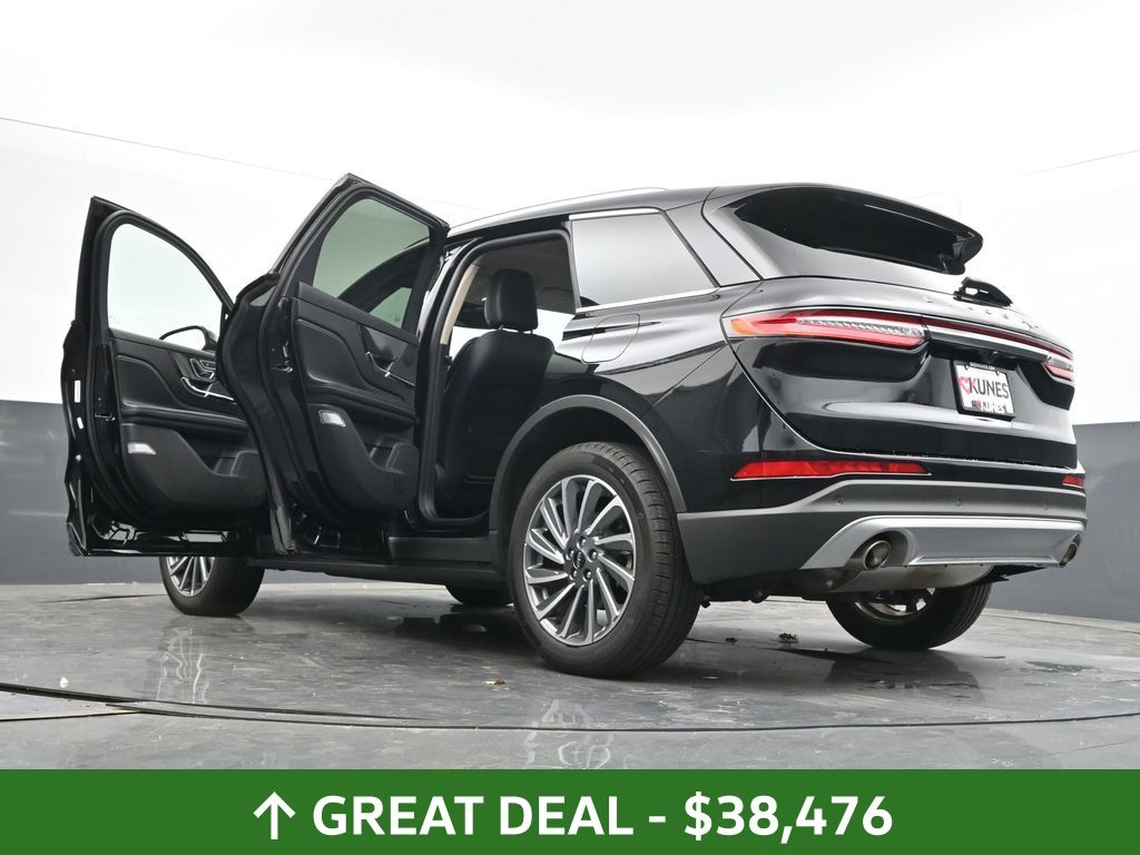 Vehicle image 41 of 75
