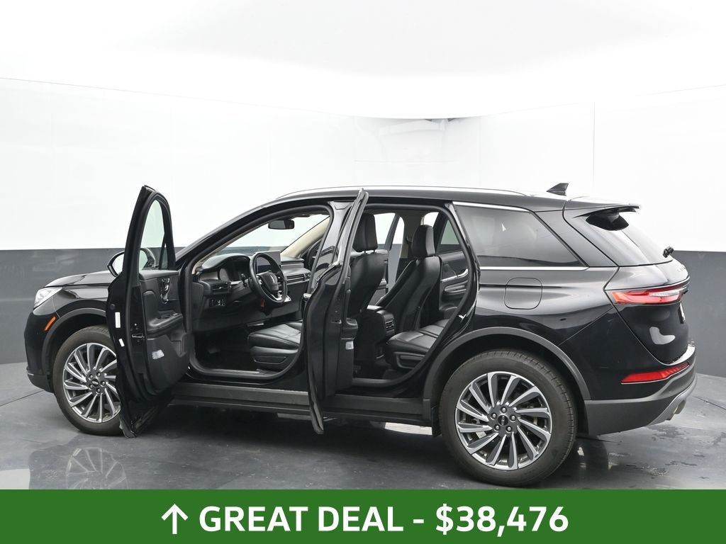 Vehicle image 40 of 75