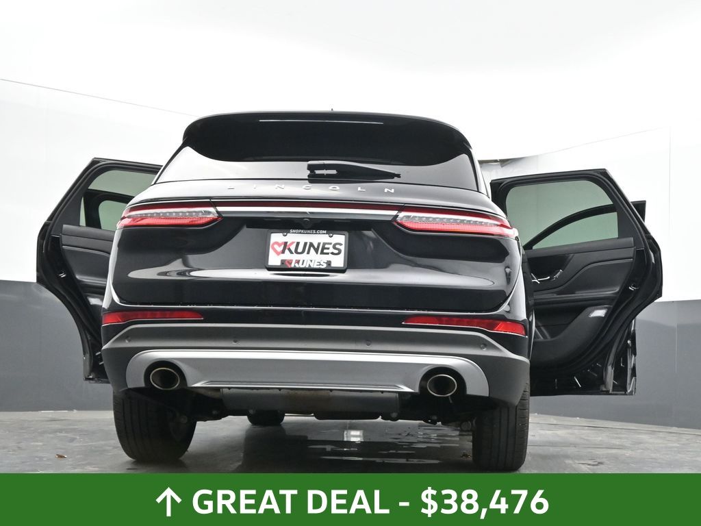 Vehicle image 36 of 75