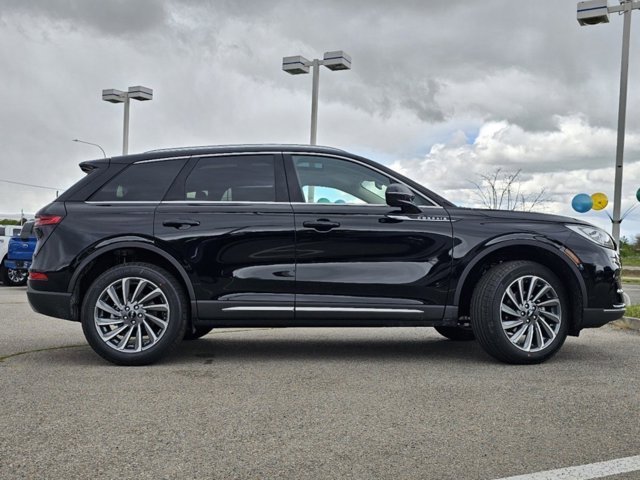 Vehicle image 20 of 34