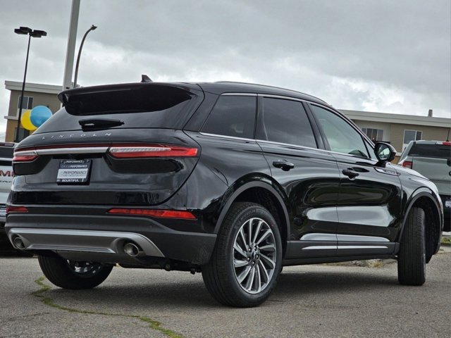 Vehicle image 19 of 34