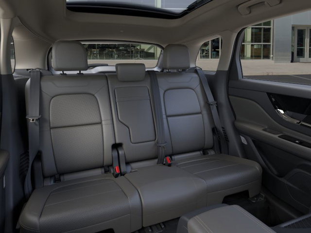 Vehicle image 11 of 22